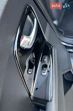 Внедорожник / Кроссовер Kia Niro 2018 в 