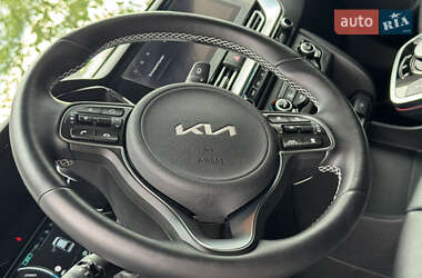 Внедорожник / Кроссовер Kia Niro 2022 в 