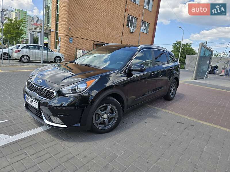 Внедорожник / Кроссовер Kia Niro 2017 в Киеве