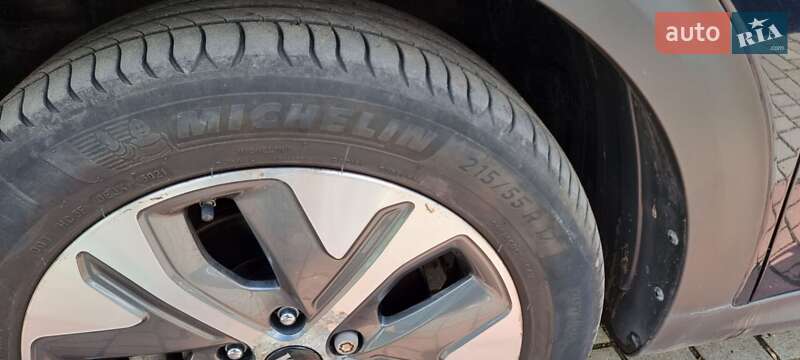 Позашляховик / Кросовер Kia Niro 2019 в Хмельницькому фото 10 Позашляховик / Кросовер Kia Niro 2019 в Хмельницькому