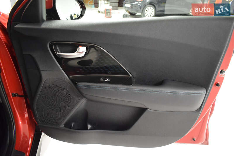 Позашляховик / Кросовер Kia Niro 2019 в Києві