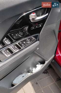 Внедорожник / Кроссовер Kia Niro 2019 в 