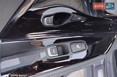 Внедорожник / Кроссовер Kia Niro 2019 в 