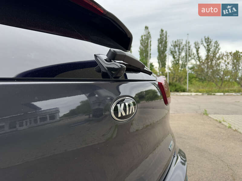 Позашляховик / Кросовер Kia Niro 2020 в Дубні