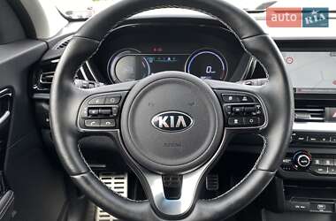 Позашляховик / Кросовер Kia Niro 2021 в 