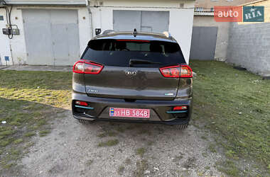 Позашляховик / Кросовер Kia Niro 2020 в 