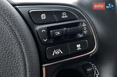 Внедорожник / Кроссовер Kia Niro 2021 в 