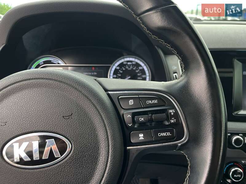 Внедорожник / Кроссовер Kia Niro 2017 в Одессе