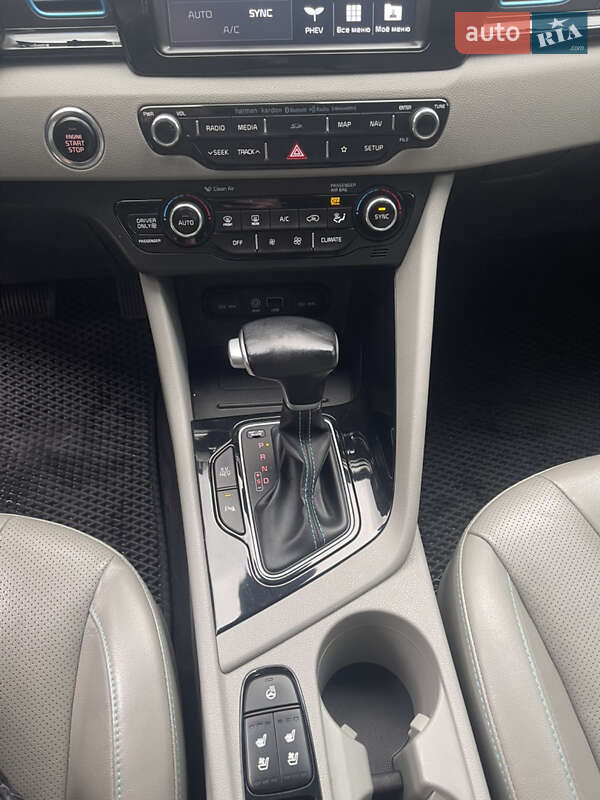 Внедорожник / Кроссовер Kia Niro 2017 в Ровно