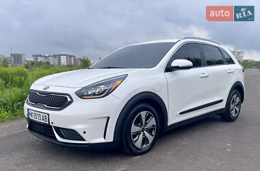 Внедорожник / Кроссовер Kia Niro 2017 в 
