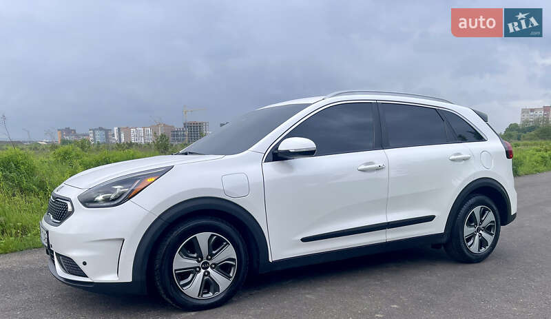 Внедорожник / Кроссовер Kia Niro 2017 в Ровно