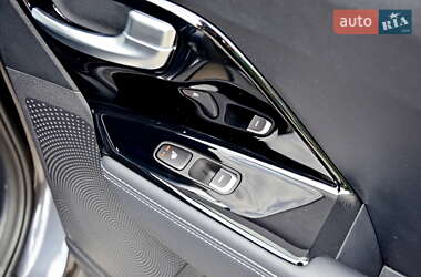 Позашляховик / Кросовер Kia Niro 2020 в 