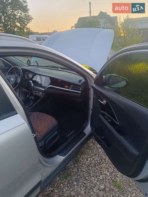 Внедорожник / Кроссовер Kia Niro 2020 в Черновцах фото 16 Внедорожник / Кроссовер Kia Niro 2020 в Черновцах