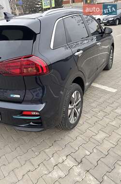 Позашляховик / Кросовер Kia Niro 2020 в 