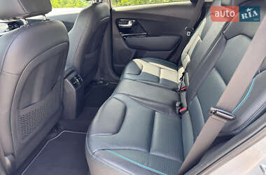 Позашляховик / Кросовер Kia Niro 2021 в 