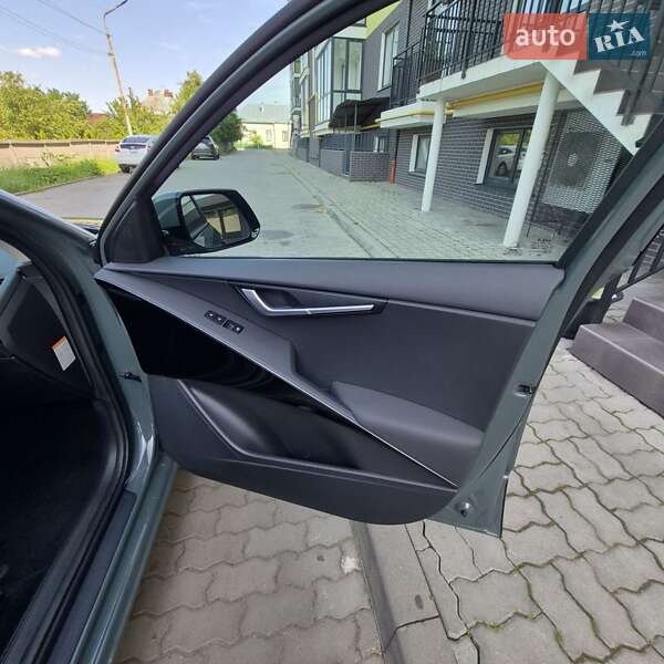 Позашляховик / Кросовер Kia Niro 2024 в Жовкві