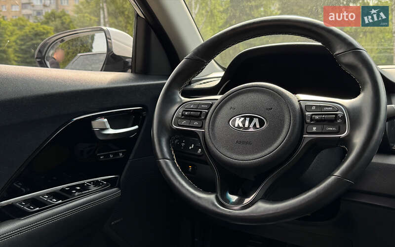 Внедорожник / Кроссовер Kia Niro 2020 в Львове