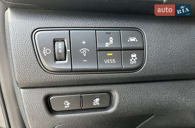 Внедорожник / Кроссовер Kia Niro 2019 в 