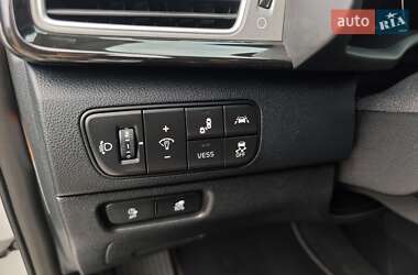 Позашляховик / Кросовер Kia Niro 2019 в Полтаві