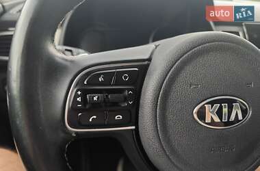 Позашляховик / Кросовер Kia Niro 2019 в Полтаві