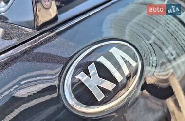 Позашляховик / Кросовер Kia Niro 2021 в 