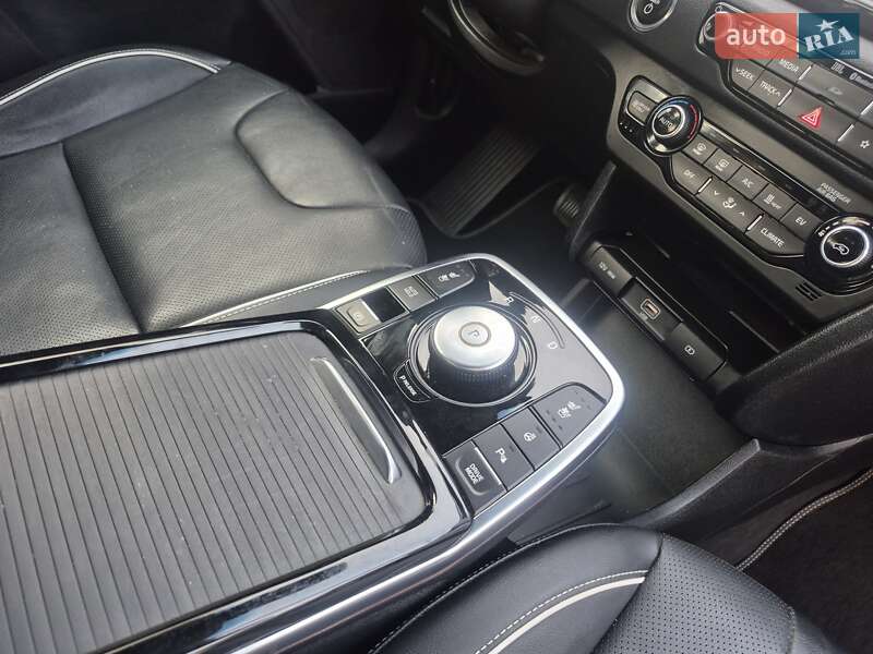 Позашляховик / Кросовер Kia Niro 2019 в Хмельницькому