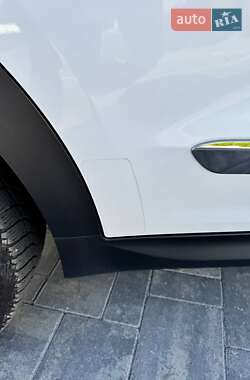 Позашляховик / Кросовер Kia Niro 2021 в 