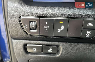 Позашляховик / Кросовер Kia Niro 2021 в 