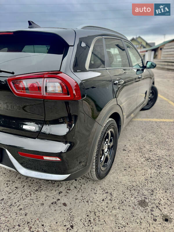 Внедорожник / Кроссовер Kia Niro 2018 в Киеве