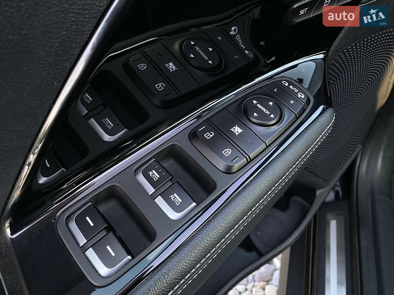 Внедорожник / Кроссовер Kia Niro 2020 в Львове