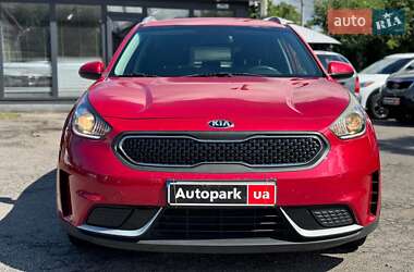 Внедорожник / Кроссовер Kia Niro 2017 в 