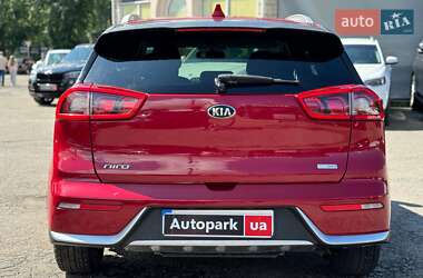 Внедорожник / Кроссовер Kia Niro 2017 в 