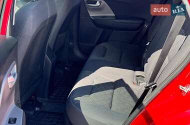 Внедорожник / Кроссовер Kia Niro 2017 в 