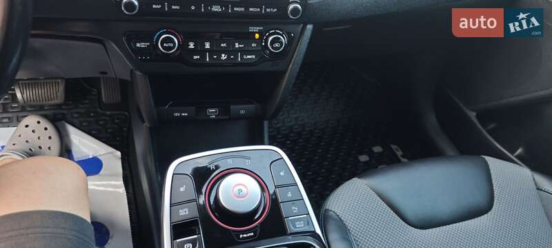 Внедорожник / Кроссовер Kia Niro 2021 в Радивилове