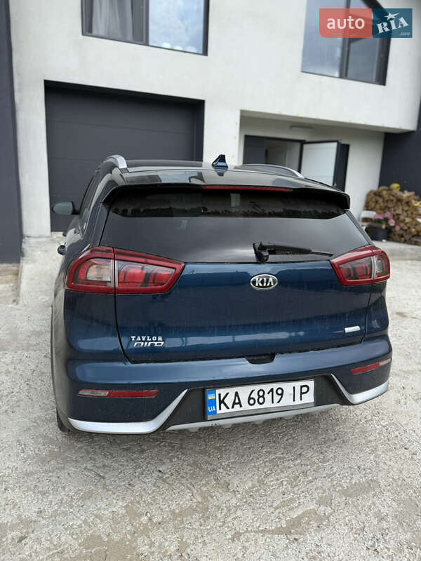 Внедорожник / Кроссовер Kia Niro 2017 в Киеве