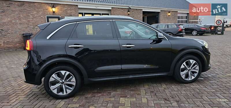 Внедорожник / Кроссовер Kia Niro 2019 в Яремче