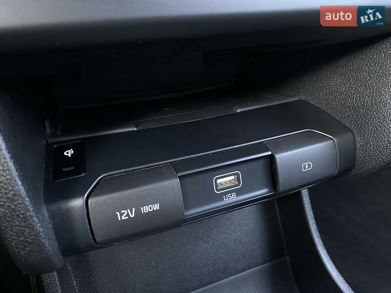 Внедорожник / Кроссовер Kia Niro 2021 в Львове