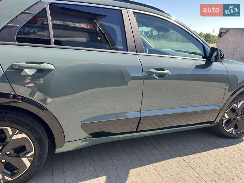 Позашляховик / Кросовер Kia Niro 2023 в Львові