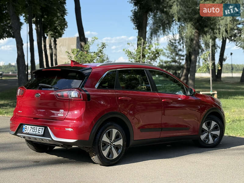 Внедорожник / Кроссовер Kia Niro 2017 в Киеве