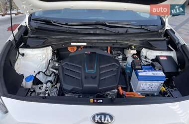 Внедорожник / Кроссовер Kia Niro 2021 в 