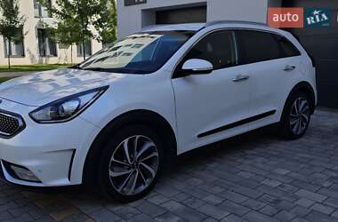 Внедорожник / Кроссовер Kia Niro 2017 в Ужгороде