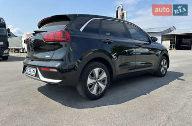 Внедорожник / Кроссовер Kia Niro 2017 в 