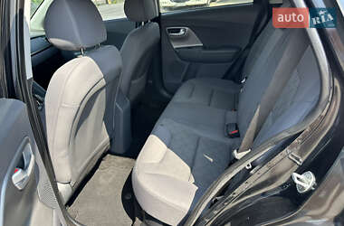 Внедорожник / Кроссовер Kia Niro 2017 в 