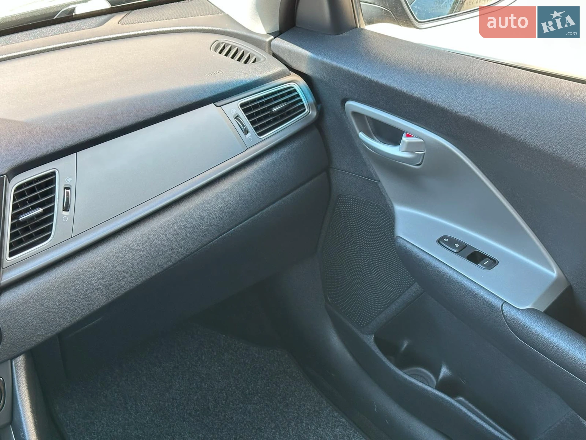 2018 Kia Niro - мініатюра 20