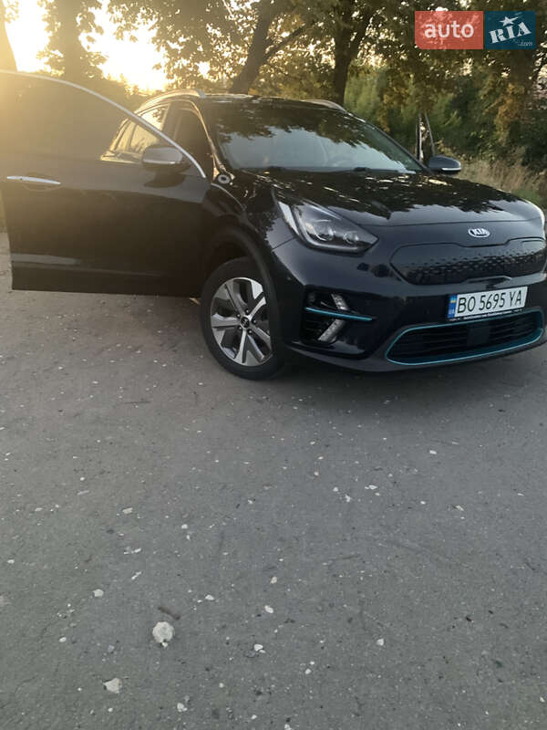 Внедорожник / Кроссовер Kia Niro 2019 в Тернополе