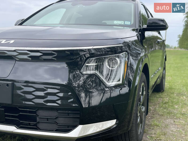 Позашляховик / Кросовер Kia Niro 2023 в Переяславі