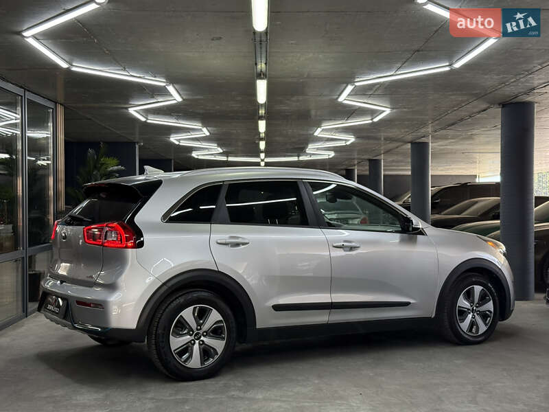 Позашляховик / Кросовер Kia Niro 2017 в Одесі фото 15 Позашляховик / Кросовер Kia Niro 2017 в Одесі