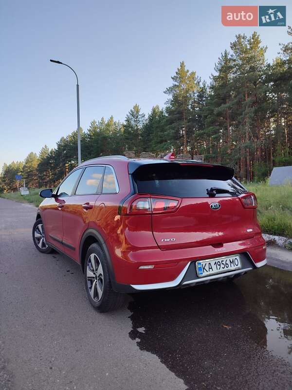Внедорожник / Кроссовер Kia Niro 2017 в Черкассах фото 8 Внедорожник / Кроссовер Kia Niro 2017 в Черкассах