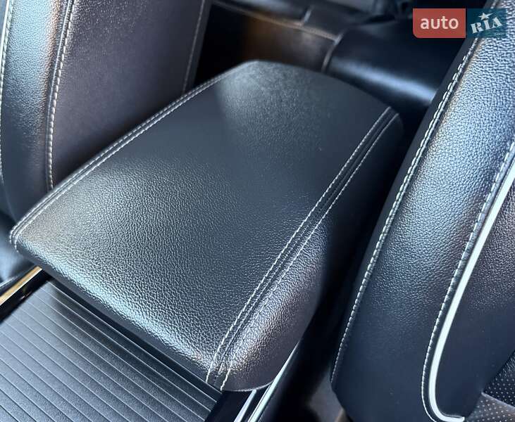 Позашляховик / Кросовер Kia Niro 2020 в Львові