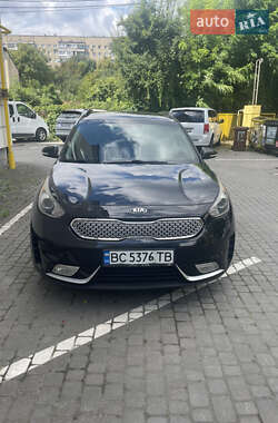 Позашляховик / Кросовер Kia Niro 2017 в Львові
